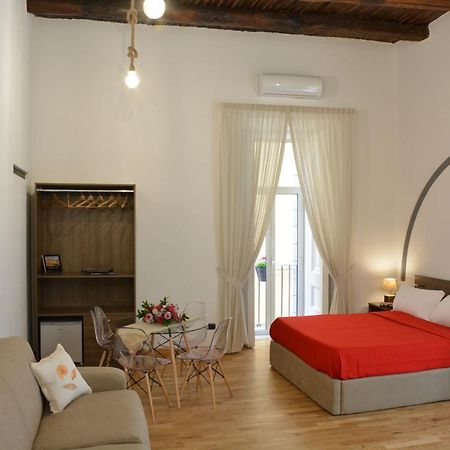 Domus Studio 25 Bed & Breakfast Napels Buitenkant foto