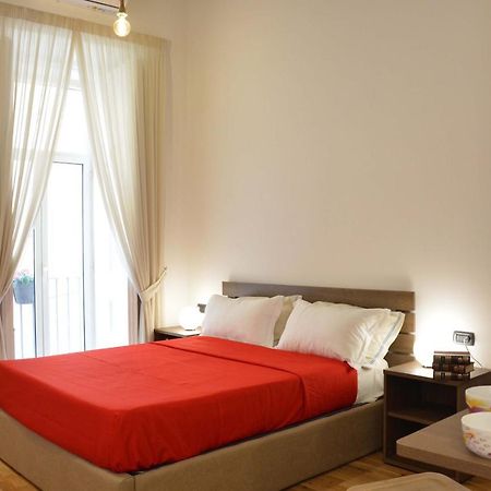 Domus Studio 25 Bed & Breakfast Napels Buitenkant foto