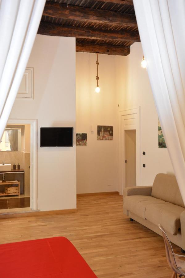 Domus Studio 25 Bed & Breakfast Napels Buitenkant foto
